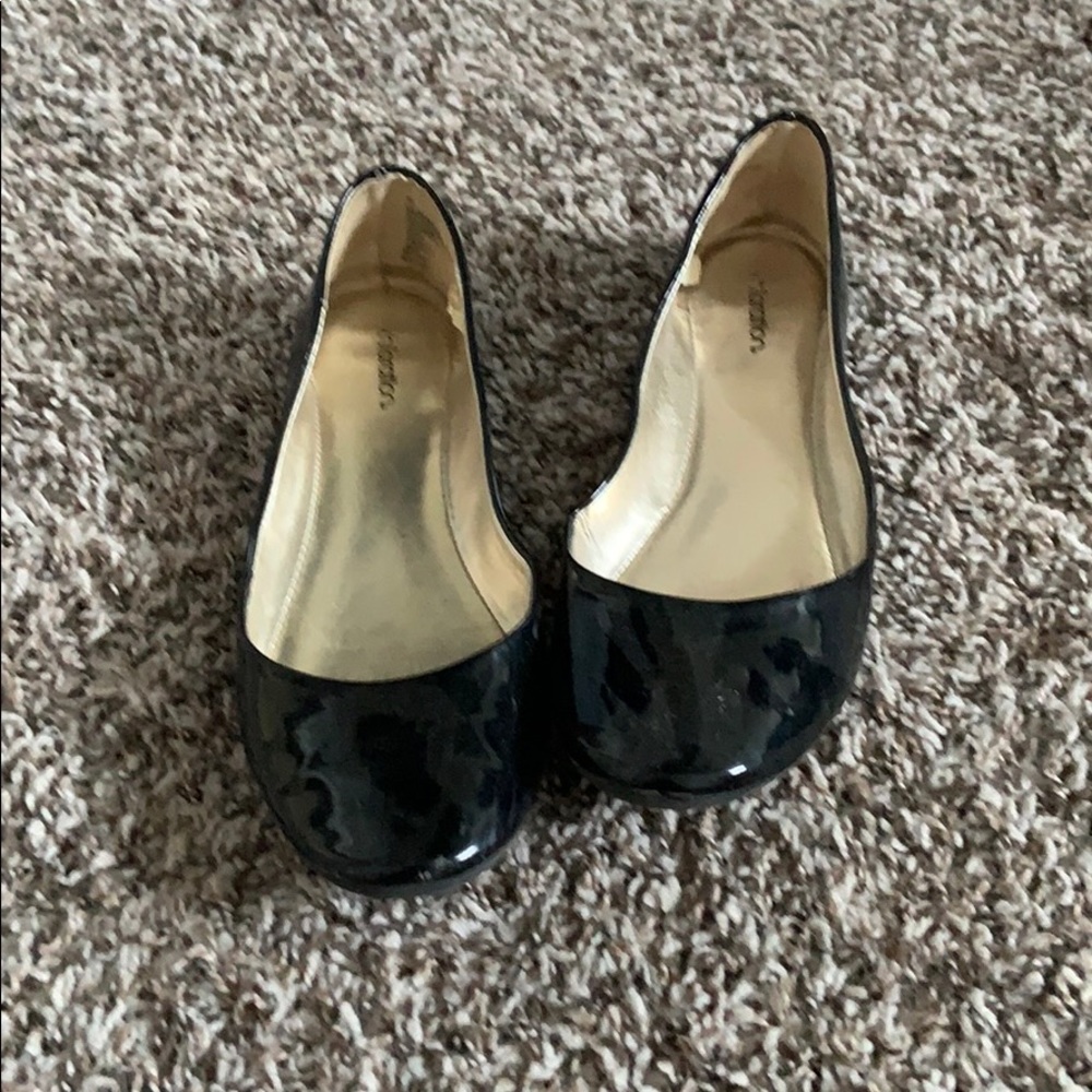 Black flats